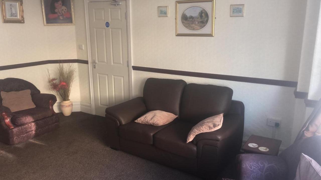 The Jewel Of The Sea Bed & Breakfast Blackpool Bagian luar foto