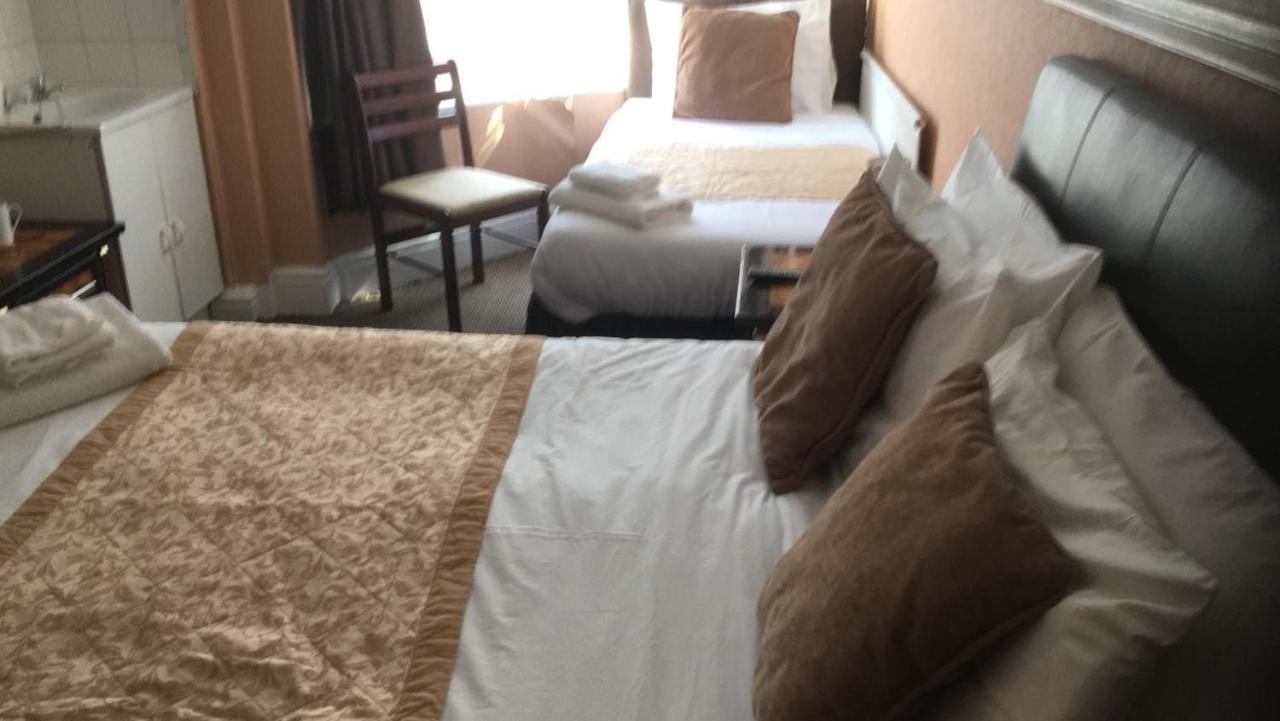 The Jewel Of The Sea Bed & Breakfast Blackpool Bagian luar foto