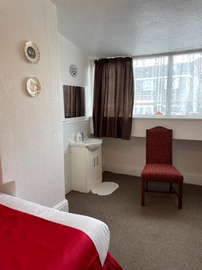 The Jewel Of The Sea Bed & Breakfast Blackpool Bagian luar foto