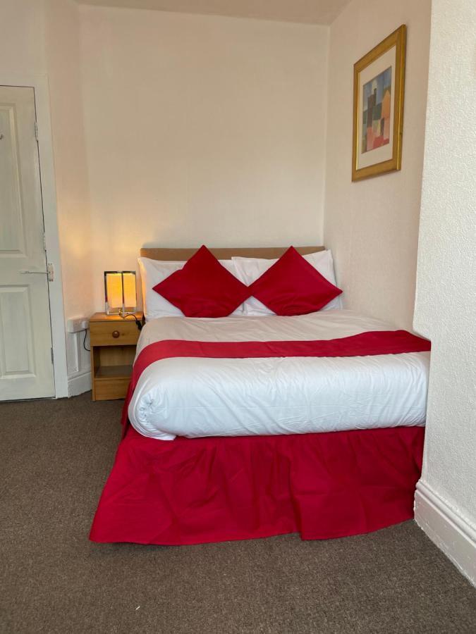The Jewel Of The Sea Bed & Breakfast Blackpool Bagian luar foto