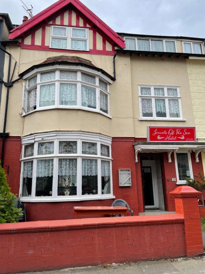 The Jewel Of The Sea Bed & Breakfast Blackpool Bagian luar foto