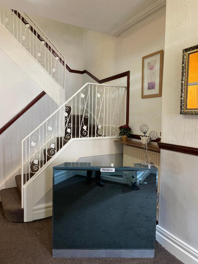 The Jewel Of The Sea Bed & Breakfast Blackpool Bagian luar foto